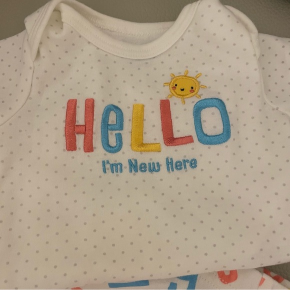 Infant Newborn Outfit - Picture 2 of 5